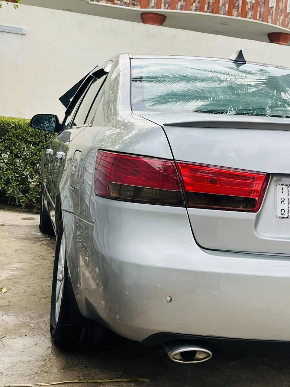 السلام عليكم سوناته مقدس  2006محرك 6سته مصبوغه حزام جماليه بدون قماره وبدون دواخل محرك بحاله جيده تبريد منضومه جيدة فقط غاز چبنة  كمبريسر هزه ولوحات جديدة السياره بسمي فتحة سقف شاشه وكامره تحكم ستيرن  السعر( 85)وبيهة مجال العنواب بغداد ابوغريب ///رقم الهاتف ***********
