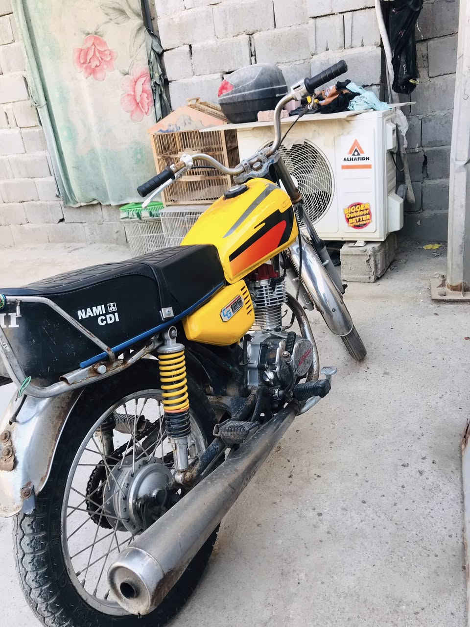 دراجه نامه ايراني للبيع
الدراجه اصولي رقم وسنويه

الدراجه حلوه وصوته ناعم 

قبل فتره شادله مكينه جديده

الشراي يجي خاص 

السعر (واحد و٣٠٠)

مكاني البصره الجنينه

رقمي ***********
