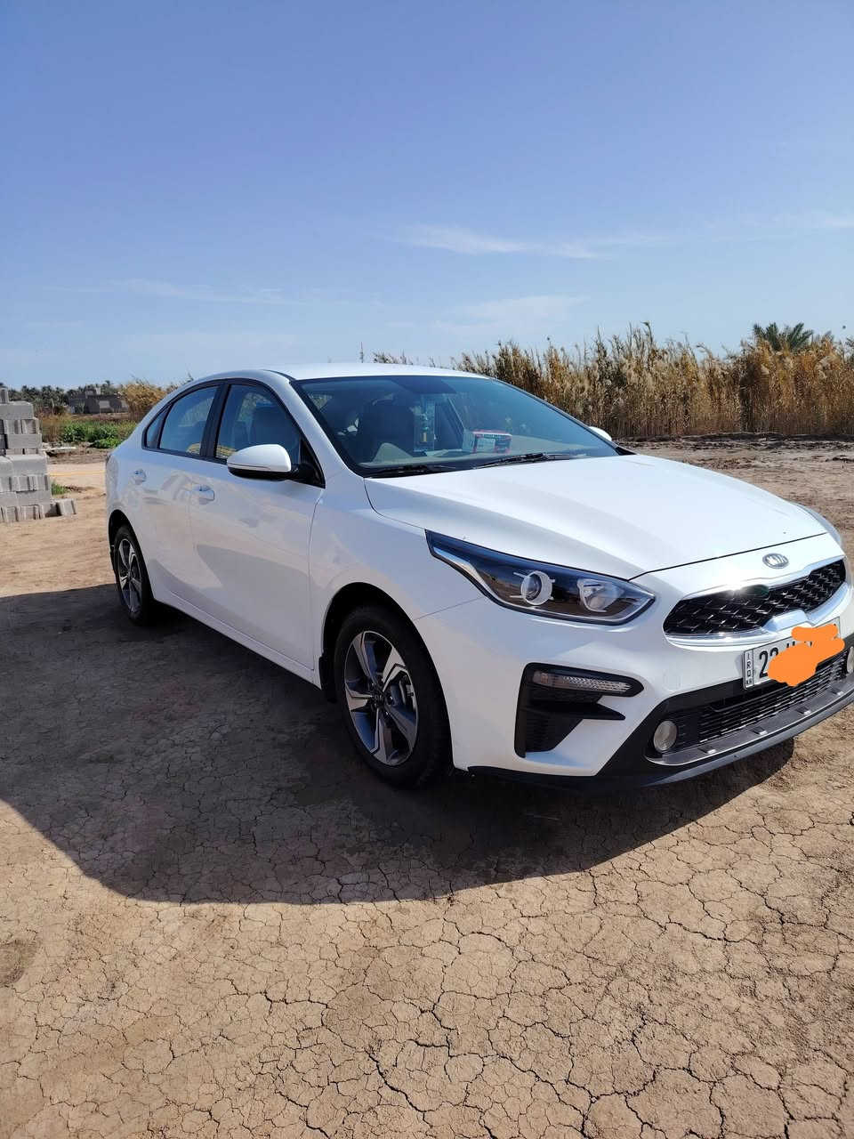 السلام عليكم سيراتو للبيع مديل ٢١ كفاله عامه علا وضع الشركه ماشيه 30 الف رقم أربيل مكان السماوه السعر ١٦٧ وبيه مجال رقم الهاتف ***********
