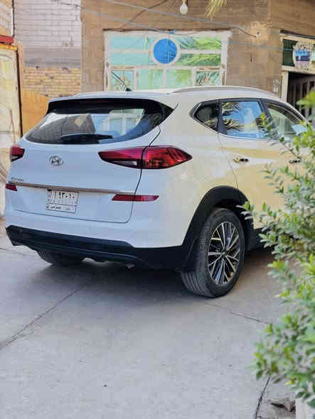 من رخصة الأدمن
🚗 هيونداي توسان 2019 – شكل 2020 | خليجي | فول مواصفات (عدا البنوراما)
📍 الحالة: نظيفة جداً
📊 العداد: 122,691 km
محرك 2000 CC 
 • نظام دفع أمامي FWD
 • بصمة تشغيل 
 • دخول ذكي 
 • شاشة كبيرة تدعم أبل كاربلاي وأندرويد أوتو
 • كاميرا خلفية واماميه عالية الدقة
 • حساسات خلفية
 • كروز كنترول
 • مثبت سرعه 
 
 • مرايا جانبية كهربائية مع غلق أوتوماتيكي
 
 • 
 • إضاءة LED نهارية
 • فحص كامل بدون حوادث (حسب الفحص)
 • مقاعد قماش
📌 السيارة فول مواصفات عدا البنوراما فقط
السعر:180$ وبيهة مجال 
للاستفسار الاتصال على الرقم: ***********

