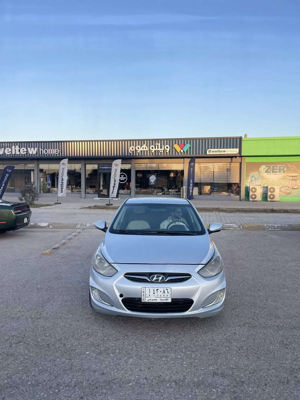 السعر  $ 78 وبيه مجال
اكسنت   2015  خليجي  كير 
مكينه 1400  كفاله  تبريد  ثلج 
 السياره بيه جاملغ خلفي وباب
 قادسيه جاهزه السياره بديوانيه

***********
