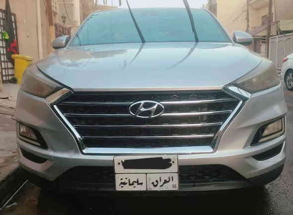 🌟 للبيع : هيونداي توسان (Tucson) 2020 وارد أمريكي 🇺🇸
​💰 السعر: 167 ورقة  
​✨ المواصفات الأساسية:
​السيارة: هيونداي توسان (Tucson)
​الموديل: 2020
​المنشأ: وارد أمريكي أصلي
​الرقم: شمالي (جاهزة للتحويل الفوري باسمك ✅)
​🛠️ حالة السيارة والضرر (بكل شفافية):
​الحادث: تبديل بنيد فقط (الضرر خفيف وموضح بالصور 📸).
​الهيكل والشواصي: مكفول شرط فحص السونار (سليمة 💯).
​الإيرباك: إيرباك الستيرن فقط مفتوح، وتم إصلاحه بنظام (راجه سستم).
​المحرك والميكانيك: بشرط الفحص!
​💎 الميزات والمواصفات:
حجم المحرك 2000
​المسافة المقطوعة: 34,000 ميل فقط (قليلة جداً!).
​التشغيل: سويج 🔑.
​الجنط: ويل كب (اصلي ).
​الأمان: رادارات جانبية ⚠️.
​الفرامل: هاند بريك ( بصمة.)
​: شاشة ديجيتال كبيرة (لمس ).
​مواصفات عادية.
​💵 طريقة البيع والموقع:
​البيع: نقداً فقط 
​الموقع: بغداد / الطالبية.
​📞 للتواصل والاستفسار (اتصل مباشرة):
​الرقم: ***********
​ملاحظة هامة: الرجاء الاتصال مباشرة على الرقم المذكور للاستفسار وتحديد موعد المعاينة. صور الحادث متوفرة مع الإعلان. بغداد
