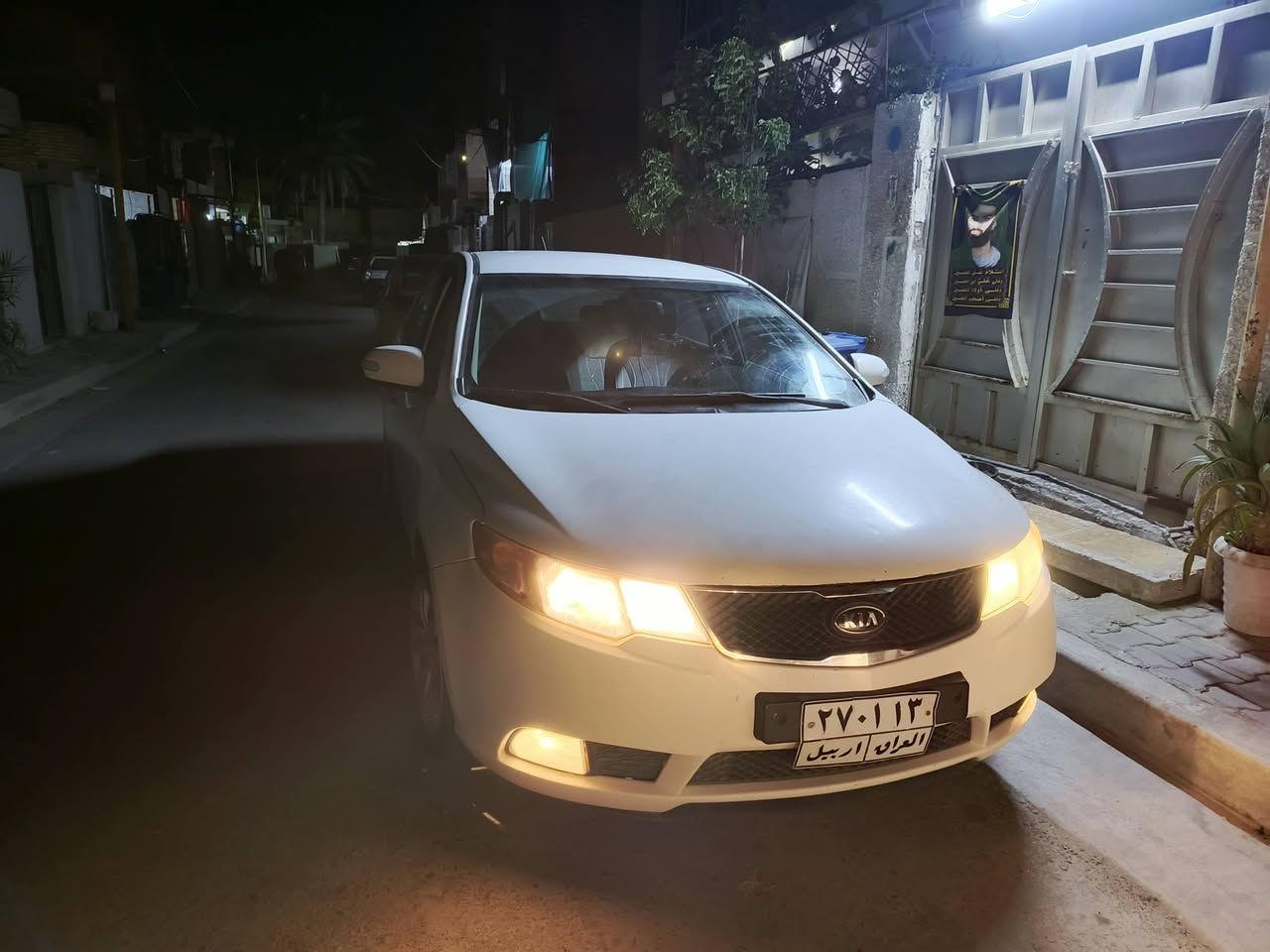سيراتو للبيع موديل 2013 بيه حادث بجم سيارة جاهزة محرك 2000 رايدهة ب60 ورقة وبيه مجال قليل سنوية خلصانة رقم اربيل ***********
