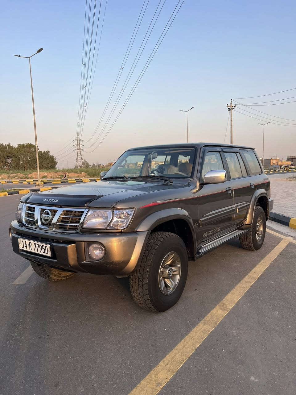 للبيع نيسان باترول سفاري موديل 2003
حجم المحرك 4800 كير اوتو
صبغ عام تغيير لون بيهة ضربة بل جاملغ المامي 
رقم بصرة مشروع وطني سنوية وهزة جديدة 
تبريد شغال فور ويل شغال  السعر 107وبيهة مجال 
مكان السيارة واسط قضاء العزيزية 
*********** ***********

