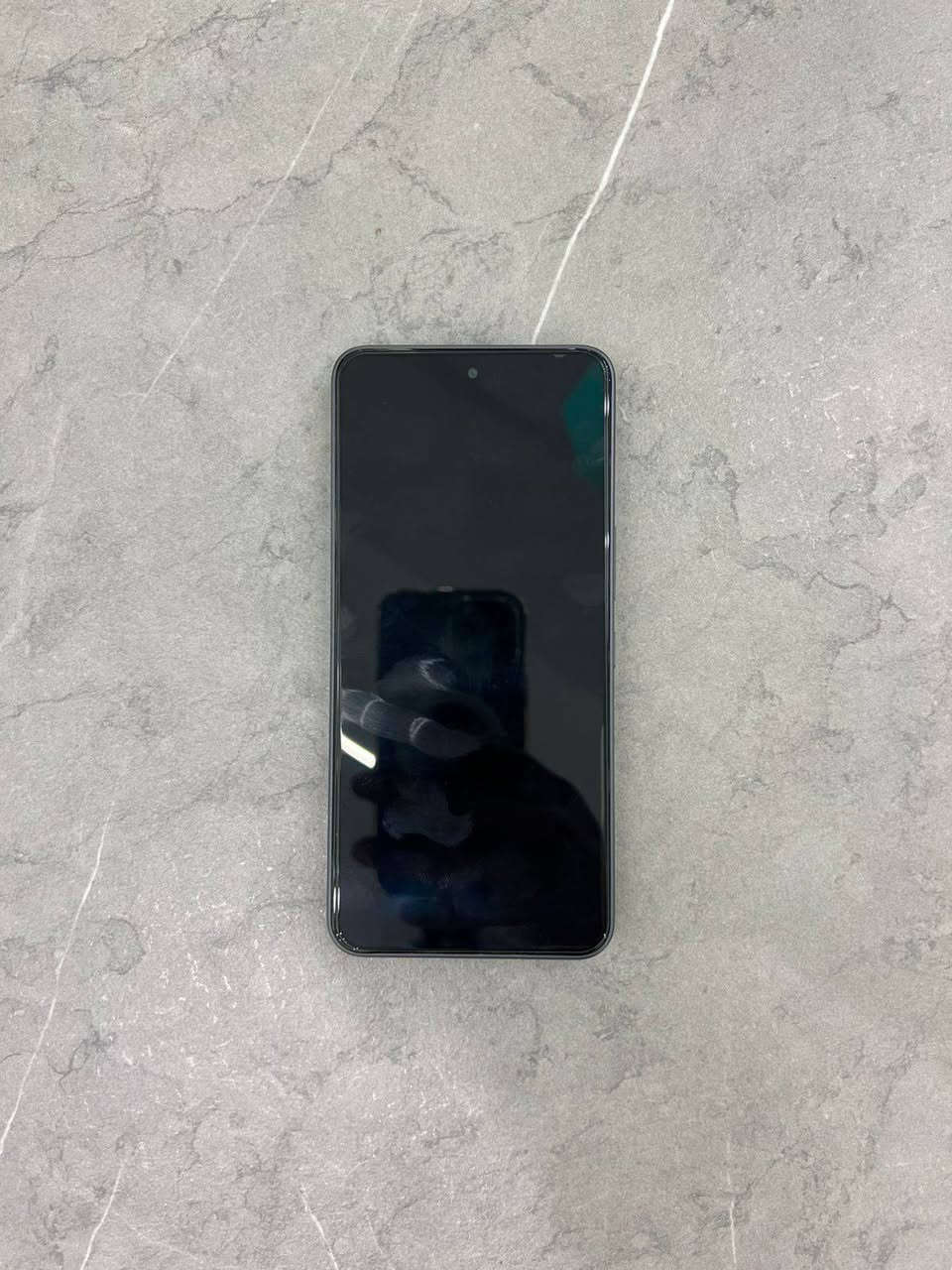 سلام عليكم تكنو بوفا 7الترا نسخه 5g جهاز نضيف حيل 100/100 جديد باكيت قبل سبوع شتريته بالببجي 120 فريم ذاكره 256 رام 16 الجهاز كامل ملحقاته سعره 400 وبي مجال 
للاستفسار رقم عل واتساب ***********
