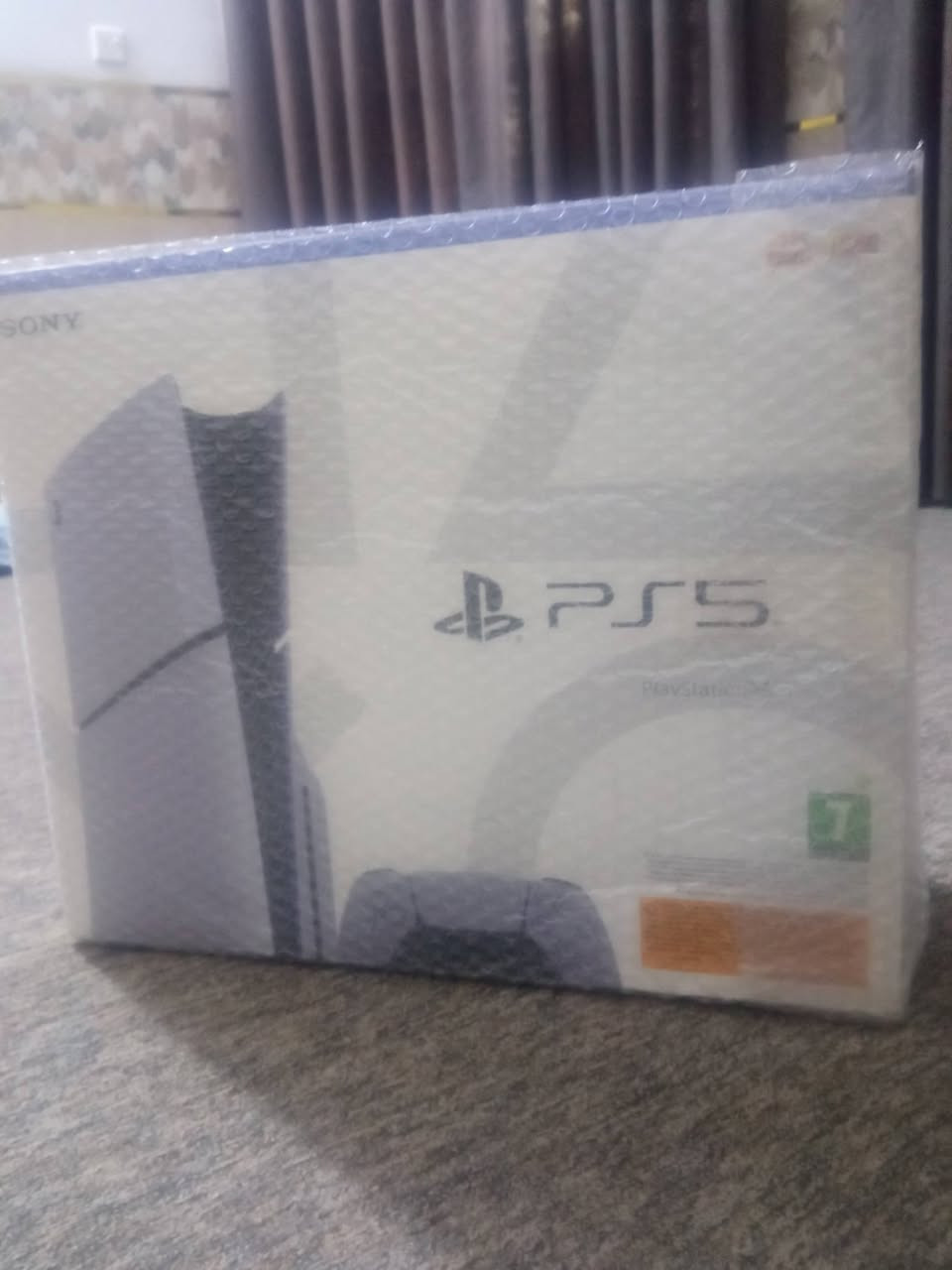 للبيع سيريس2022x 750 بلي 5 اوروبي 2024 750جدد بس فاحصهن وضاميتهن سعر نهائي ***********
