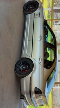 شباب الي عنده مراوس ويه e46 موديل 2001 السياره  جاهزه من كلشي خلي يدز ...