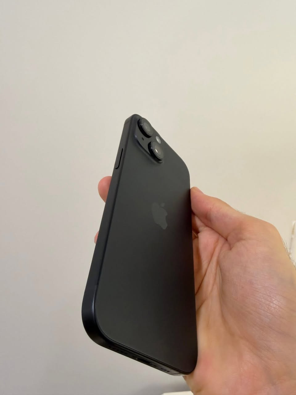 السلام عليكم للبيع ايفون اخو الجديد
ايفون 15 العادي شرق اوسط الجهاز بعده جديد بطارية 100 ، نموذج M شرق اوسط كارتونة واغراض كلها موجودة مالته  ، ذاكرة 128

الجهاز نظيف 100‎%‎ شخط واحد مابي ✅

السعر 770 الف


**إذا كنت صاحب هذا الإعلان وتريد حذفه لأي سبب، رجاءا أرسل رسالة إلى الدعم الفني**