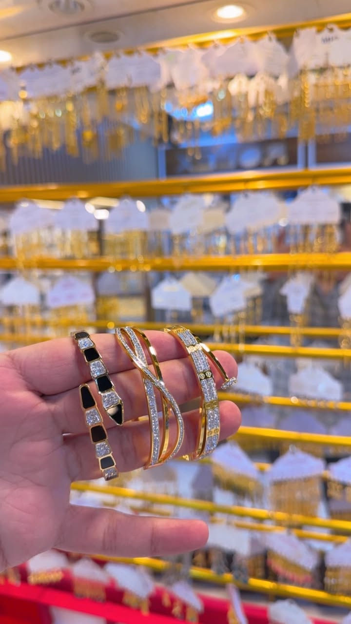 مساء الخير 
وفرنالكم سوارات شوفو جمال سعررر 3000 الاف ❤️


**إذا كنت صاحب هذا الإعلان وتريد حذفه لأي سبب، رجاءا أرسل رسالة إلى الدعم الفني**