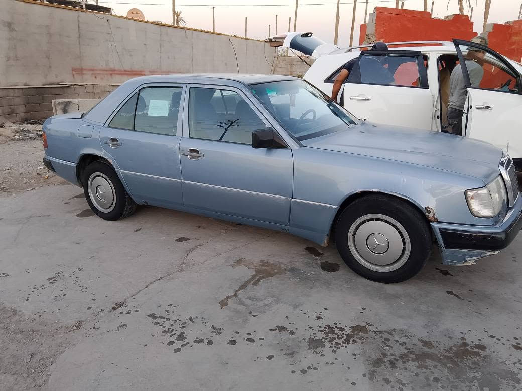 ‎مرسيدس موديل89 رقم نينوى تبريد شغال قواعد دبلات سليمة***********‎ خناقين, ديالى
