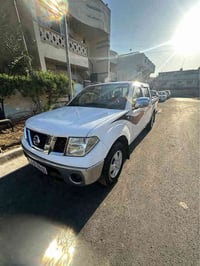 بيكب نيفاره مديل 2009 رقم سليمانيه بسمي سنويه وهزه وفحص وارقام كله جدي...