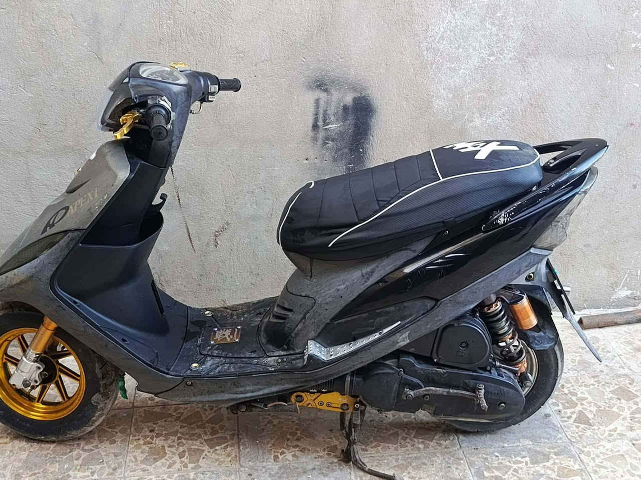 سلام عليكم ماكس عدله بلادي 49مامفتوحه. دراجه مزوده تزويد خارجي سعر 750 قفل
ر***********
