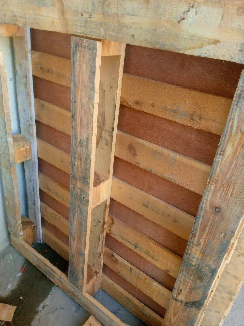 السلام عليكم  طول متر والعرض  متر وعشره من نوع الثقيل الموجودات لعدد12 بالصوره العنوان بصره حي الحسين السعر الوحده 50000
***********
