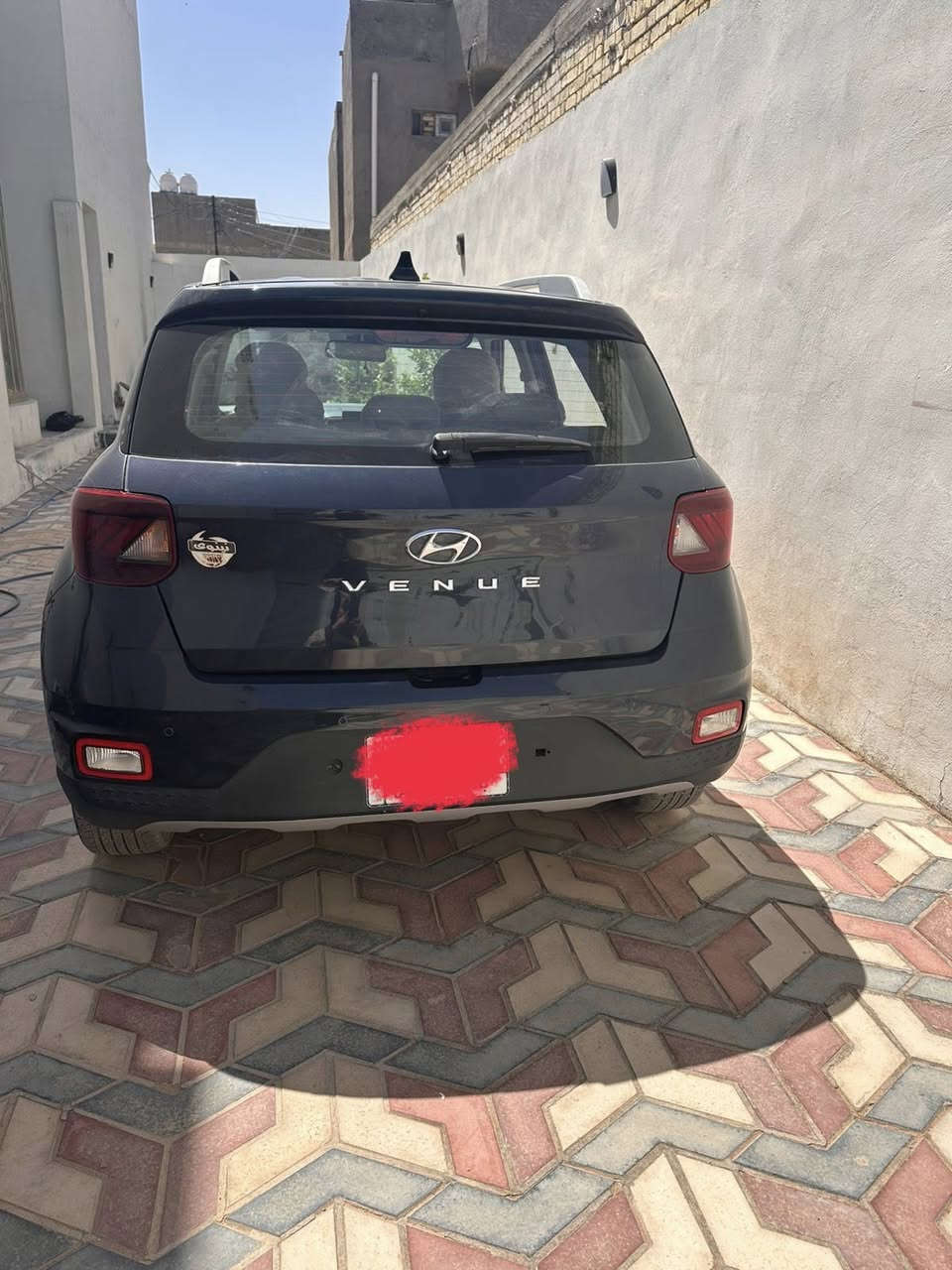 سيارة هونداي فينو موديل 2021 خليجي 
مكينه 1600 
نص فول مواصفات 
ماشيه 33الف قابل للزيادة
بصمه تشغل عن بعد 
كشنات جلد
مرايه كهراباء
مانع انزلق
كشنات تدفئه تبريد 
لايت زنون عالي ناصي LED
رقم بغداد
الاستفسار الاتصال على الرقم***********
