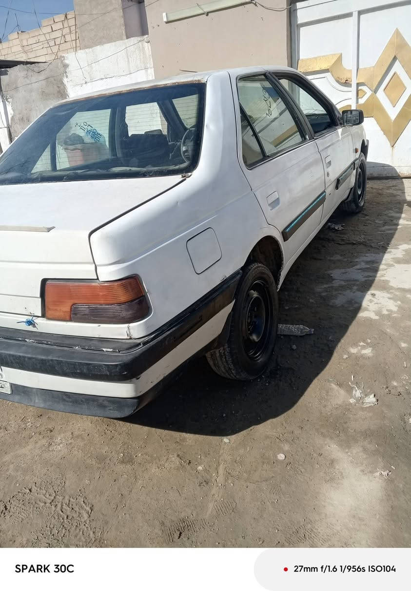 سلام عليكم لبيع بيجو 405 فرنسي  كير مكينه كورلا مكينه بيها صوت حداديه كهربائيات كله  شغال سياره جاهزه تحويل مباشر سعر 18 وبيها مجال رقم موبايل ***********
