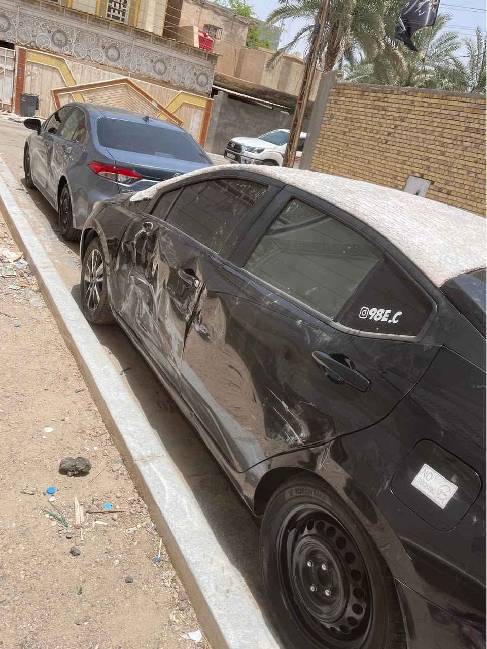 السلام عليكم نيسان فيرسا وارد امريكي 2021 رقم بصره ب اسمي تحويل ثاني يوم السياره بيها حادث ابيعها على حادثها موضح بالصور السياره اكفلك مكينه كير قماره تكم صندوق جاملغات خلفيه كفاله ذني السياره تشتغل وتمشي مابيها شي بس بيها حادث رايدها ب 80 وبيها مجال بسيط والله يعوض مكاني بصره زبير *********** الزبير, البصرة

