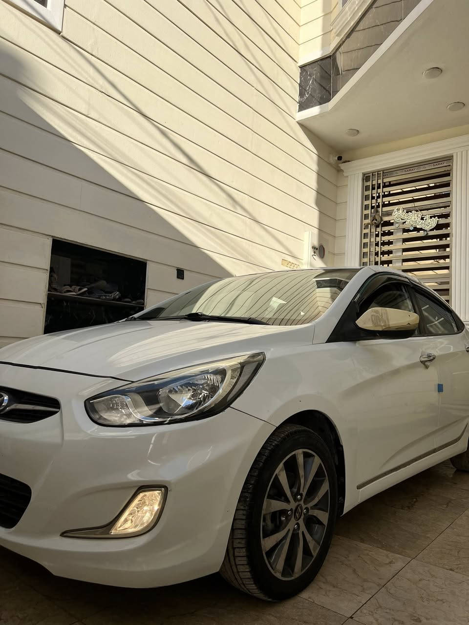 السلام عليكم
كسنت للبيع 2015
خليجي فول 
محرك 1600 مامفتوح 
السيارة جاهزة لل اخير 
فول موصفات  
السعر 103 وبيها مجال شي بسيط 
مكاني ناصرية مركز 
السيارة حرة رقم ذي قار تحويل ثاني يوم
ماشية 150
***********
