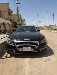 جينسس 2015 G80 رويال السياره داخله كلين بدون حادث فقط دعاميه خلفيه وهن...
