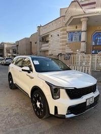 سورنتو ٢٠٢٥ • ٦ سلندر • بنوراما