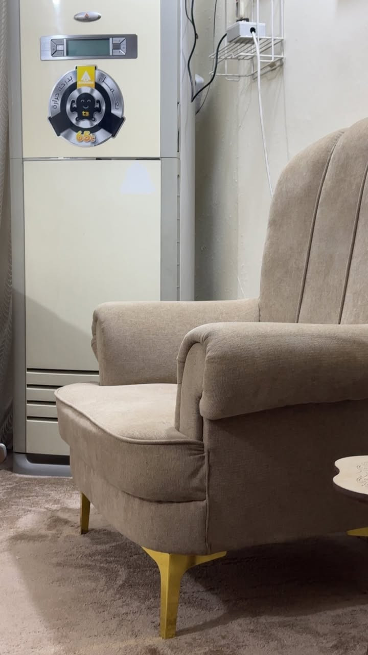 تخم ٧ مقعد نظيف جدا مع طبلة وصطية سعر مناسب ***********
