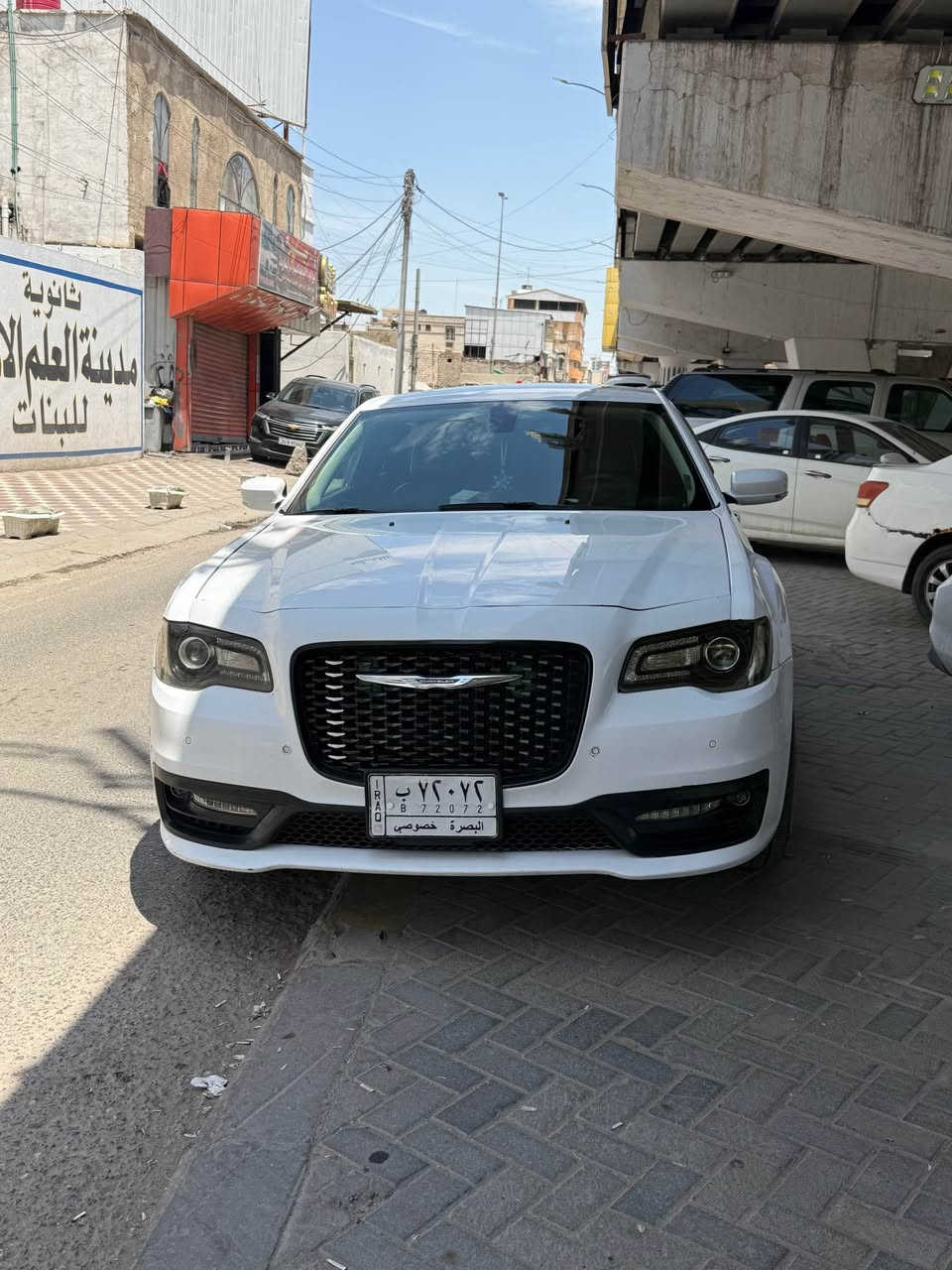 اوباما موديل 2021
رقم.بصرة تحويل ثاني يوم   

بيها قطعتياً مبدلات البنيد والباب الخلف السائق 
مواصفاتها حساسات خلفي امامي ونقطه عمياء 
شاشة تحكم بلستيرن 
تدفئة بلكشنات 
فور ويل السيارة
ايرباكات كلها سليمه
سيارة جاهزة مكينة كير حدادية  تبريد 
مابيها اي نقص 
سعر 245وبيها مجال للشرراي. 
***********
مكاني بصرة Singapore
