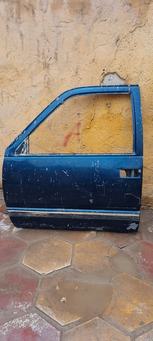 السلام عليكم للبيع اغراض تفصيخ بهبهان الاتصال ***********/***********يوجد خدمه توصيل مع جزيل الشكر والاحترام
