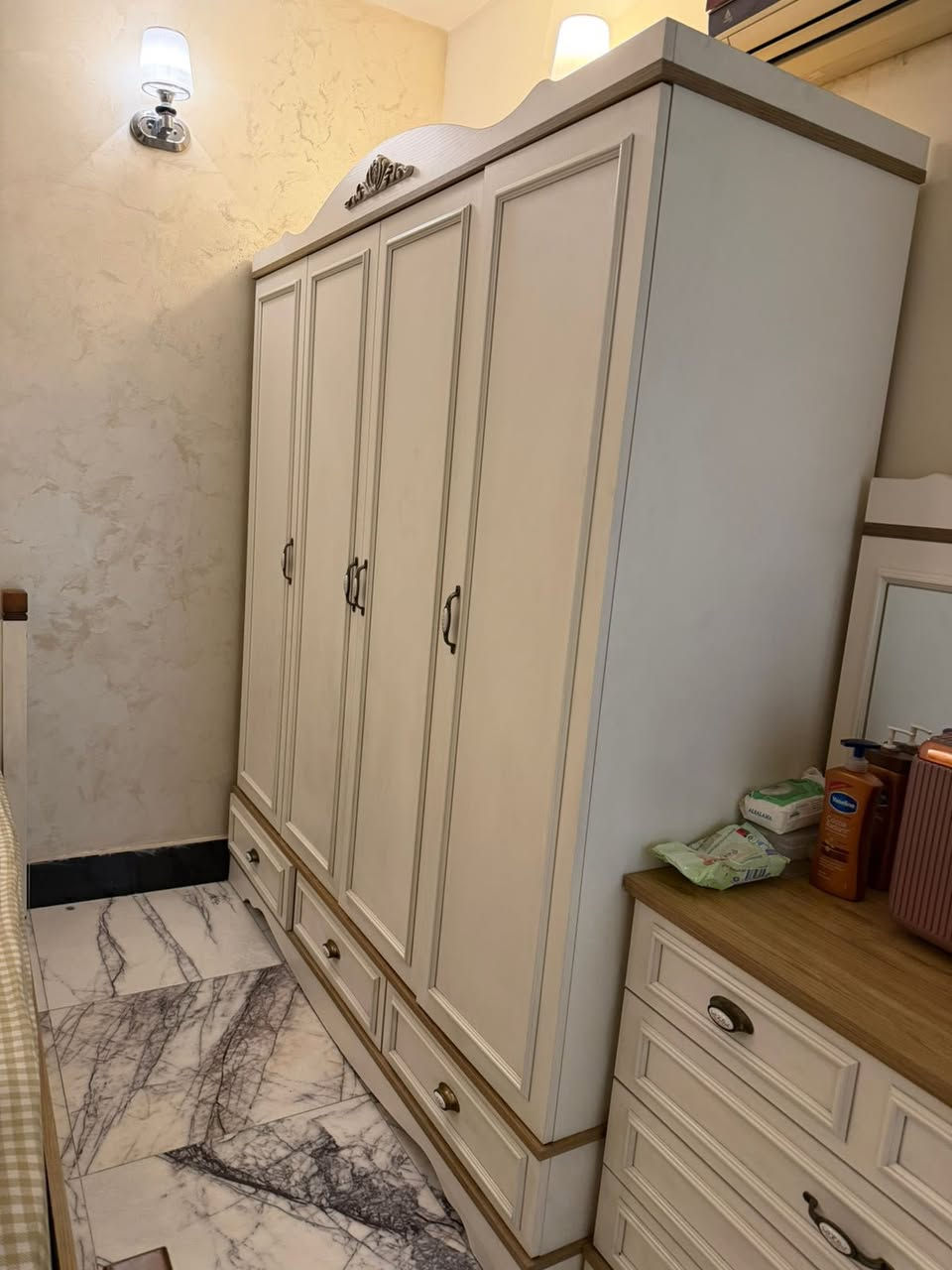 بيع غرفه نوم نفر اخت الجديده مثل مدشوفون بتصوير ٦قطع وتكمه سعرها  المكان العرصاات
٧٥٠


**إذا كنت صاحب هذا الإعلان وتريد حذفه لأي سبب، رجاءا أرسل رسالة إلى الدعم الفني**