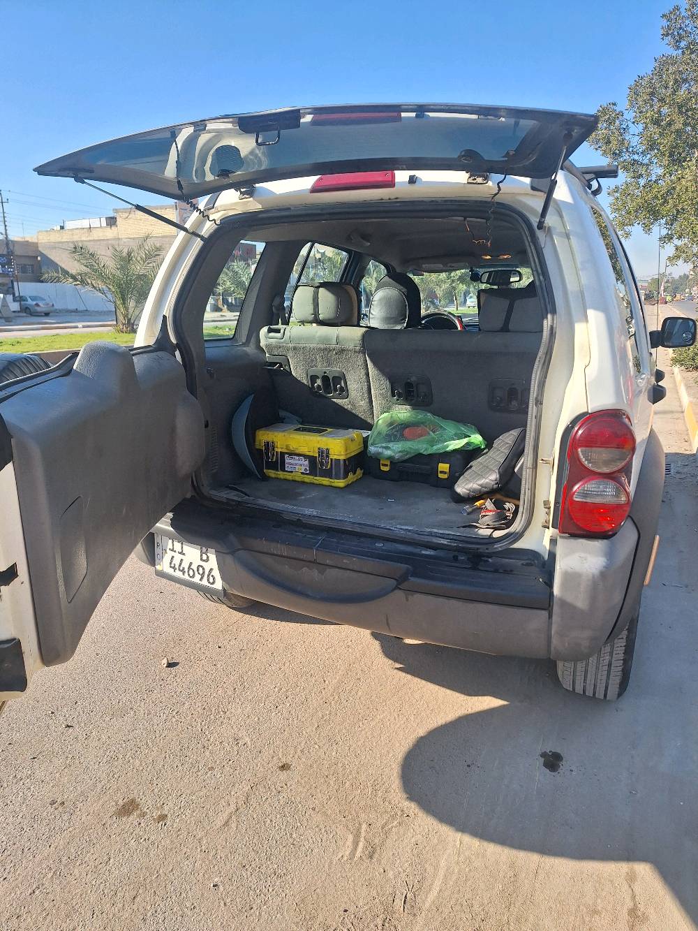 سلام عليكم ..
جيب لبرتي ٢٠٠٧ ماشية ١٨٤٠٠٠
نظافة كشرها مثل ما موضح بالصورة 
رقمها بغداد و مكينة و كير و تبريد خير من الله 
عارضها 75$ ورقة و بيها مجال بسيط 
مكاني الزعفرانية  ***********