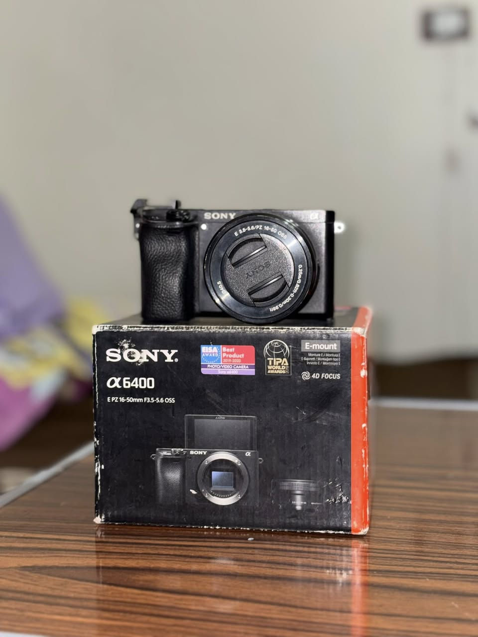 كاميرا سونى ٦٤٠٠ حالة زيور  shutter 5640
معها العلبه iبتاعتها


**إذا كنت صاحب هذا الإعلان وتريد حذفه لأي سبب، رجاءا أرسل رسالة إلى الدعم الفني**