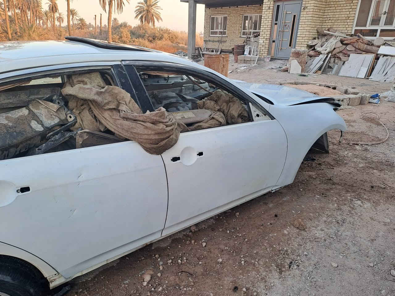 🚗 للبيع: Infiniti G37x (مشروع درفت أو تعمير)
السلام عليكم..
متوفر سيارة انفنتي G37x موديل 2013، العرض مثالي لأهل المصلحة والتعمير:
​✅ المواصفات:
• الموديل: 2013.
• الميكانيك: السيارة (بدون محرك وبدون كير).
• الأوراق: منفيس، أصولية 100% وصاحبها موجود.
​⚠️ حالة السيارة:
• البدي: حادث خلفي (كصّة جنطة فقط)، وباقي السيارة سليمة تماماً.
• ملاحظة: السيارة محملة غراض وقطع أصلية هواي، اللي يفتهم بيها يعرف قيمتها ويستفاد منها جداً.
​🔥 تفيد جداً:
• جماعة الدرفت  .
• أهل التعمير .
​💰 السعر: 22 ورقة ($2,200) وبيه مجال للشراي .
📍 المكان: بابل / الإسكندرية.
📞 للتواصل (اتصال + واتساب): ***********
