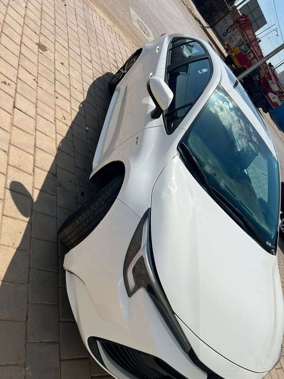 كورولا ليفان 2024 وارد صيني
سعر :🔴152$ ورقه 

ماشية 22500 قابله للزيادة 
محرك 1.8 هايبرد HEV 
العلامة تيوتا السوده اصدار اخير 
مواصفات :
🔹داخل جلد احمر 
🔹كرسي سائق 3حركات كهربائي
🔹ويل كاب حجم 16 كروم اسود 
🔹شاحن واير ليس 
🔹نظام كار بلي وشاشه كبير 
🔹عداد الديجتال كيلومتر 
🔹ايرباك عدد 10 
🔹تشغيل بصمة (بصمه عدد2)دخول ذكي
🔹سلايد روف 
🔹لايت لد نهاري مع زنون مع اشاره لد  
🔹عازل حراري 3D مسموح مروري 
🔹تحكم ستيرن كامل فول 
🔹مانع انزلاق/درايف مود / ايفو مود 
🔹تبريد قطعتين امامي وخلفي 
………………………………………….
ملاحظات 
رصعه بلبنيد ورصعه بجاملغ الخلفي خفيفه جدا 
عنوان السياره بغداد 
***********
