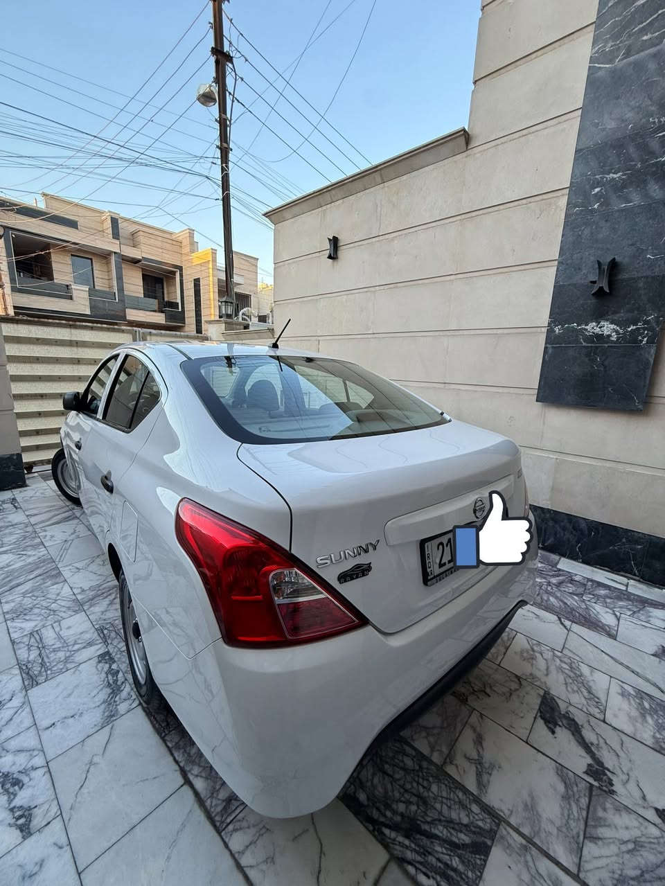 السلام وعليكم
للبيع نيسان 
سني٢٠٢٠ 
رقم سليمانية بأسمي
الرقم الجديد الأنكليزي
ماشية 53000

المواصفات :-
شاشة 
كامرة 
بريكABS
كير اوتماتيك عادي
مانع تزحلق ESD
سويج عدد ٢
كبات اصلية
سبير منازل

السيارة بدون قطرة صبغ
فقط مكانين بارد بدون فتح  
محرك كير كهربائيات كفالة
اي استفسار تعال خاص او اتصل
***********
عنوان السيارة 
بغداد حي الخظراء
