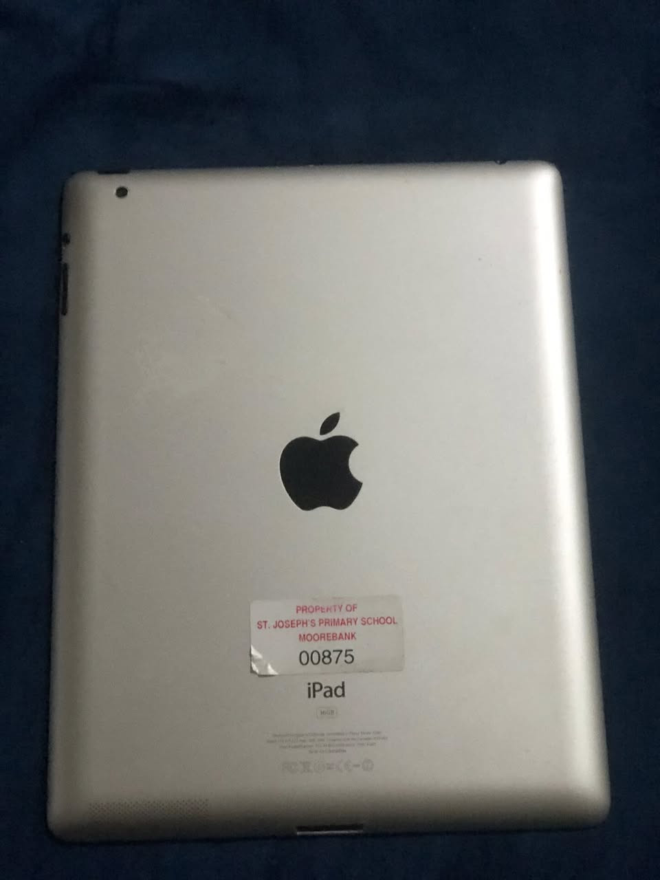 ايباد ابل
ذاكره 16          السعر 50 وبي مجال طب واتساب وتشلع عيوني

جهاز جديد معنه الكلمه ويا كيبل الاصلي مالته

شحن مالته يخبل صار ٣ تيام ما شاحنه 

مكاني بغداد الشعله ***********
