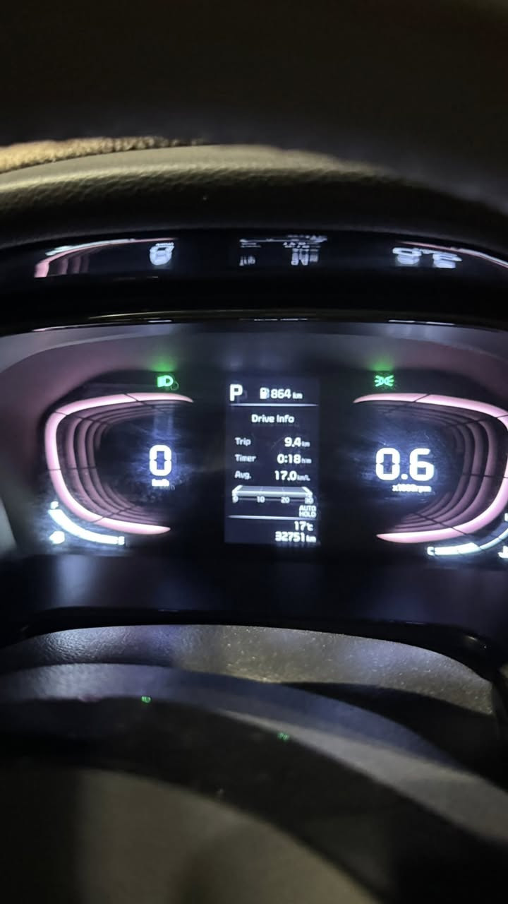 السلام عليكم
كيا K3 2024 الفول مثبت سرعه و فول تحكمات ماشيه 32 الف السياره ما ناقصها شي مكفوله عدا طخة بسيطه بداير التاير خلف السايق ما مبينه ابد 
رقمها مميز و وكاله ثاني يوم
رايدها 142 
مكاني نجف للتواصل ***********
