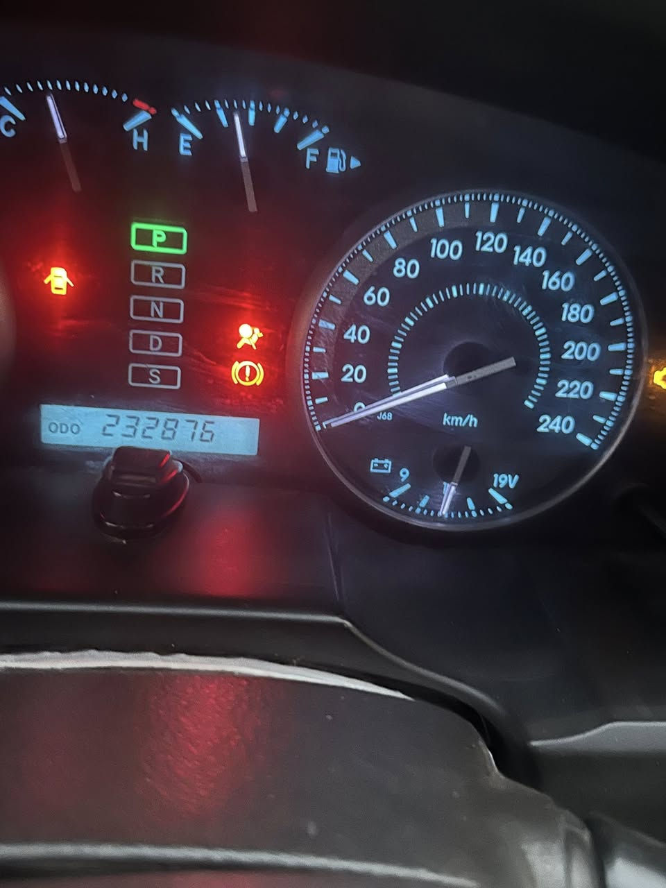 لاندكروز ٢٠١٠ماشيه ٢٣٢الف رقم بغداد فول مواصفات السياره استخدام شخصي السعر ٢٦٠  ورقه رقم الهاتف *********** رجاء الاتصال ع رقم الهاتف

