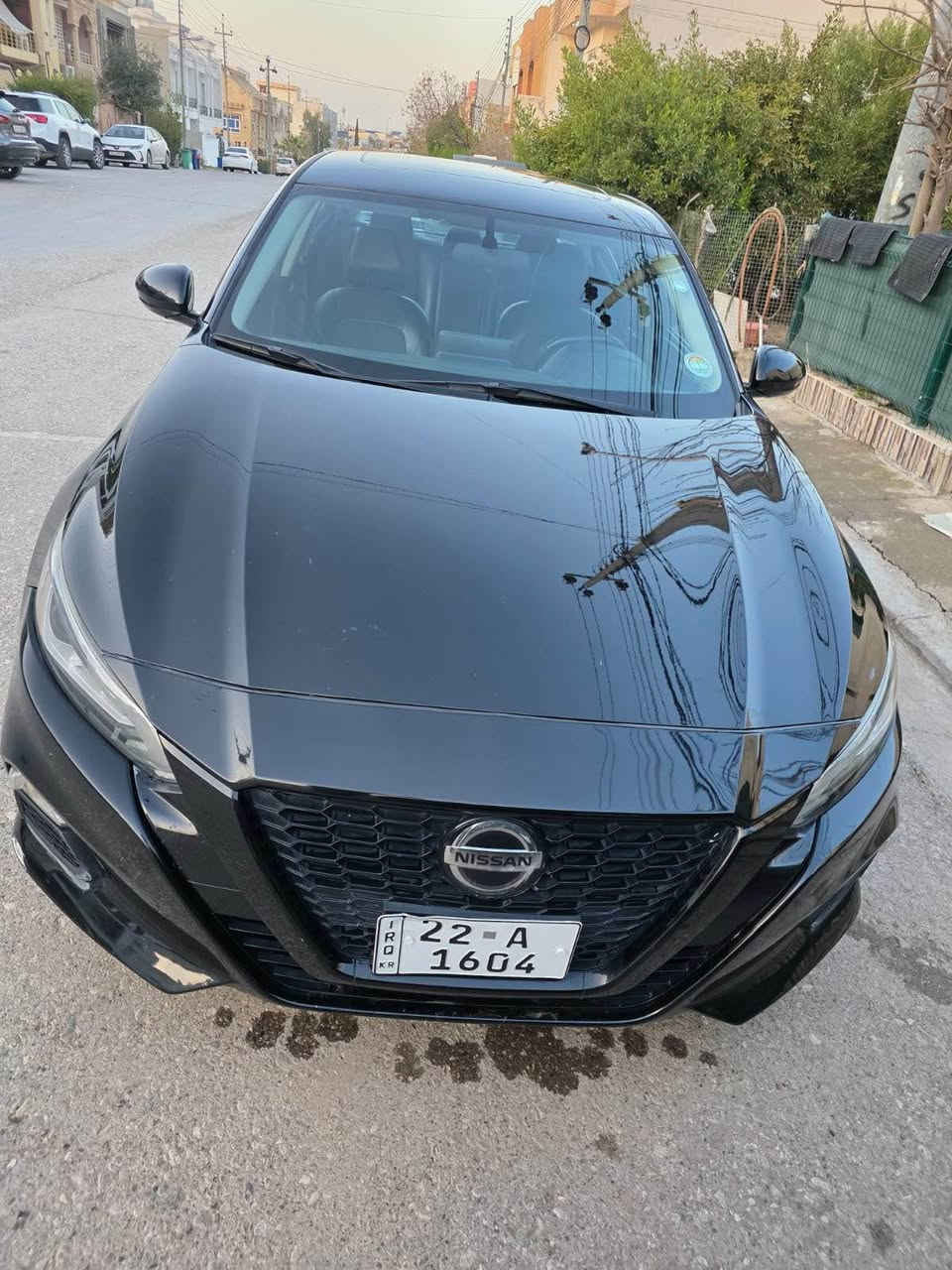 سەیارەکە قەپات مواسەفاتە چاملغ سەکن پیشەوە بیلاد گۆراوە  دەرگای پیشەوە یەک بست سبوغە دەرگای دواوە سەکن بیلاد گۆراوە چاملغ دواوە pdr 
دوو پەڵە pdr لە دەرگای سایەق پیشەوە هەیە بێ ناوگرتن بێ ئیرباگ پیش و پشت کەپس نموونەیە لە جوانی گێرو مەکینە بە شەرت بەس رەقەمەکەی لەگەڵ نیە .
*********** أربيل, العراق
