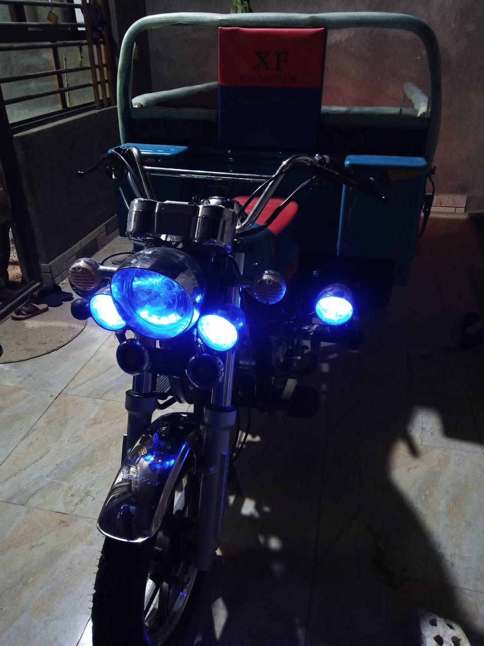 سلام عليكم عندي ستوته البيع موديل 2025صارلهه شهرين طالعه من المعرض معرض حيدر نوري مكفول كفاله عامه  مكاني كربلاء سعرها 28000رقم الاتصال.***********اوراقهه يم مكتب حسين
