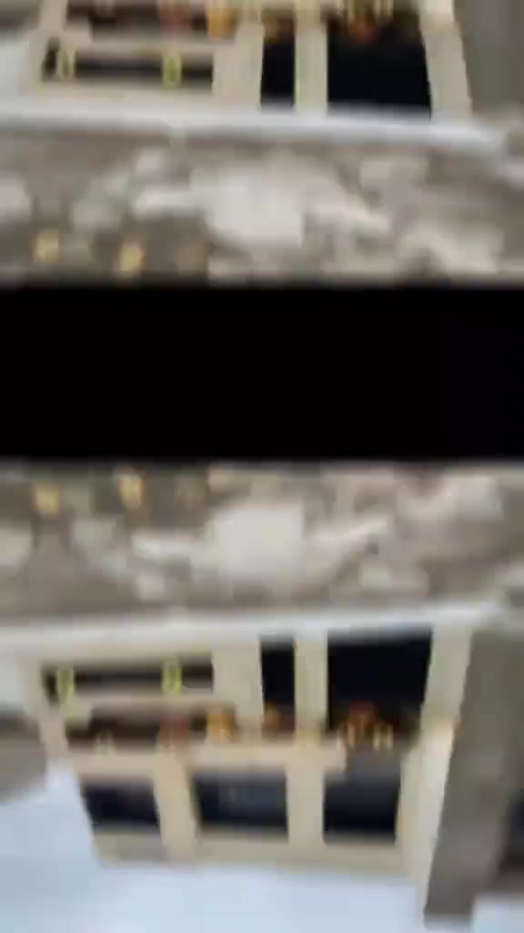 للبيع دار مساحة ١٥٤متر طابقين حي السماح الااساتذه مربع بناء فول مودرم يحتوي في الطابق الأول علئ ٢غرفه نوم وصحيات وهول ومصبخ وكراج والطابق الثاني ٤غرفه نوم وصحيات وحمام وهول ومطبخ مجموع الغرف ٦ كل ماعليكم متابعه الصفحة أو كتب تم لي معرفة السعر او نتصل *********** *********** او مرجعة عقارات علي الحافظ موصل مدخل شقق الخضراء
