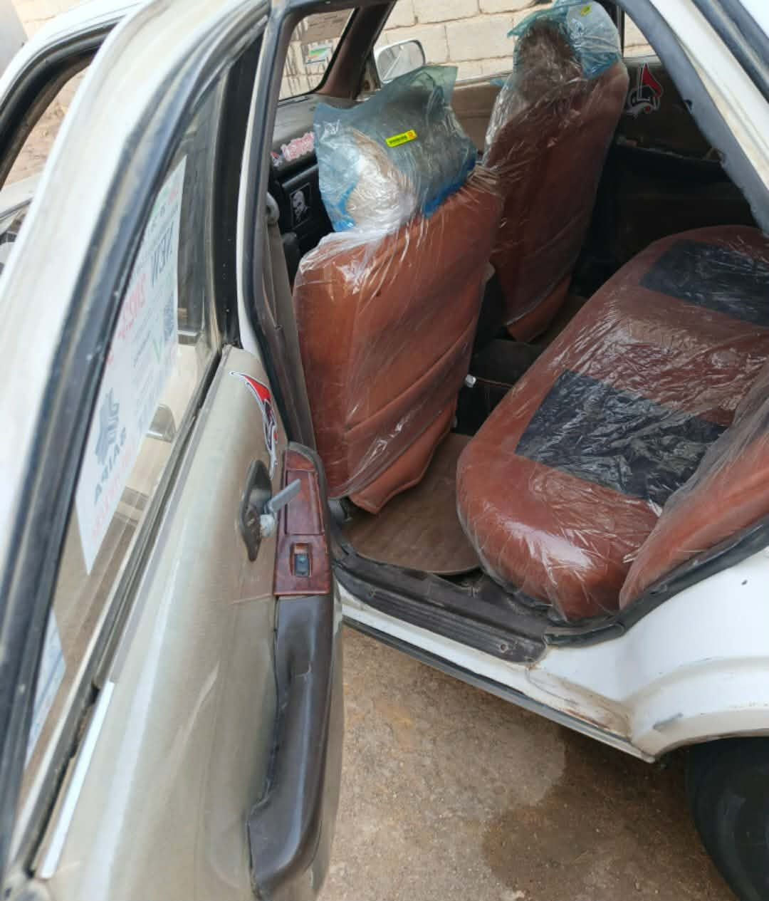 كرستة مصطرة مكفولة كص وعيب وشرعي رقم بصرة تحويل ثاني يوم سنوية ل٢٦ مكينة وكير ونجي جاهزة للبيع السعر ٣٣ وبيهة مجال كلش قليل المكان ذي قار قضاء الشطرة ***********
