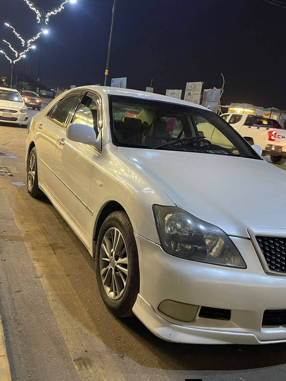 سلام عليكم سيارة ماجستة للبيع موديل 2006  مكينة 3500 بية كصة قمارة تفاصيل اكثر اتصال علة رقم (***********)
