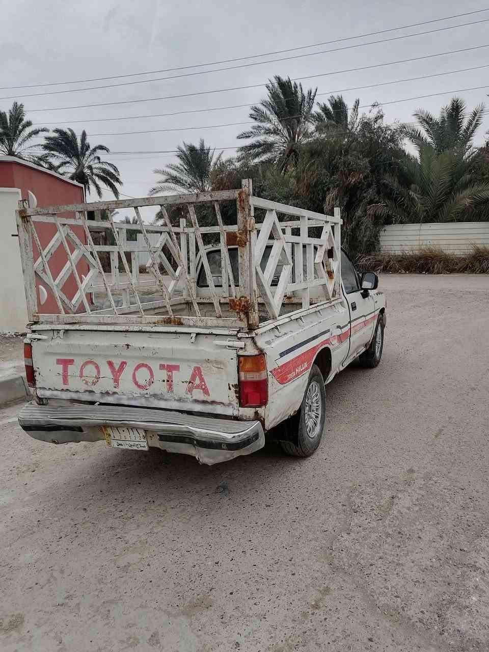 سلام عليكم للبيع بيكم موديل ٩٠رقم صلاح الدين ألماني سنويه ل٢٨محرك كير اكس شاصي مكفول سيارة بلاديه *********** عنوان بغداد الطارميه
