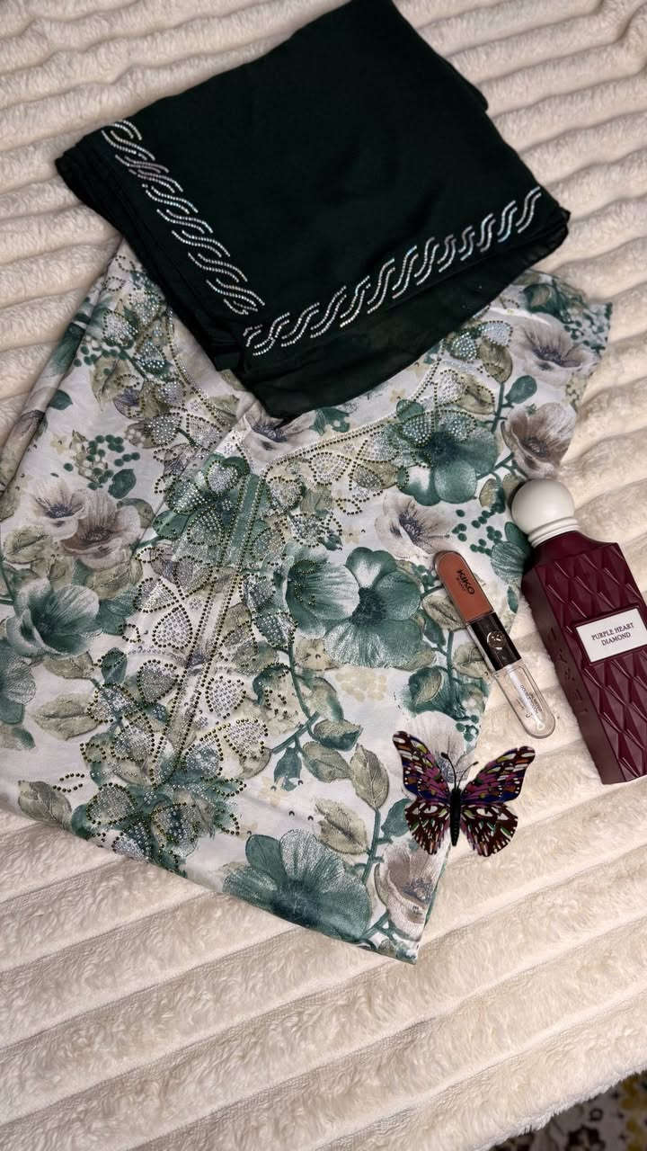 اخر قطع من المخاوير  عليهن تخفيض
مخاوير العيد والغبگات😍⚜️

ابيعهن مفرد او جمله 
قطع يجي 4 متر (كله جديد طبعاً)
شوفو الصور والفديوات القماش كله حرير ايطالي واندنوسي  شك يدوي وستراس وليلو وتطريز بنقشات وموديلات مختلفه من ضمنهن 3 قطع الام وبنتها 

لتفوتوهن راقيات جداً😍✨


**إذا كنت صاحب هذا الإعلان وتريد حذفه لأي سبب، رجاءا أرسل رسالة إلى الدعم الفني**