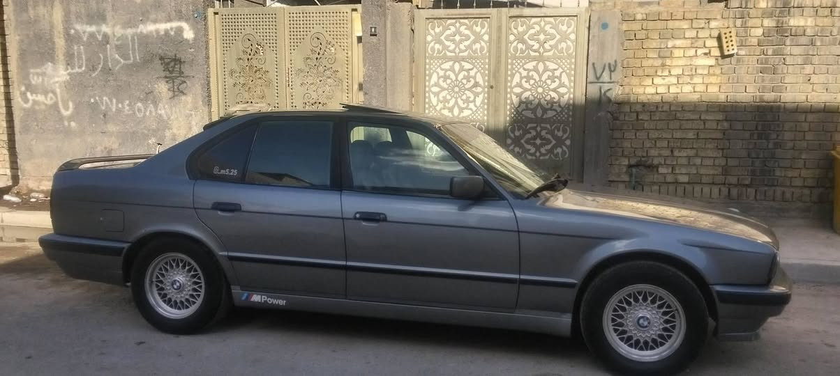 السلام عليكم BM 525 موديل 90 رقم بغداد الانكليزي مكينه مسكر فانوص صار شهرين من شديته كير قبل شهر سويتله ادامه حداديه 80% تبريد ثلج 🥶 سياره مكفوله من ضربه مكاني بغداد السعر 63 بيه مجال ***********
