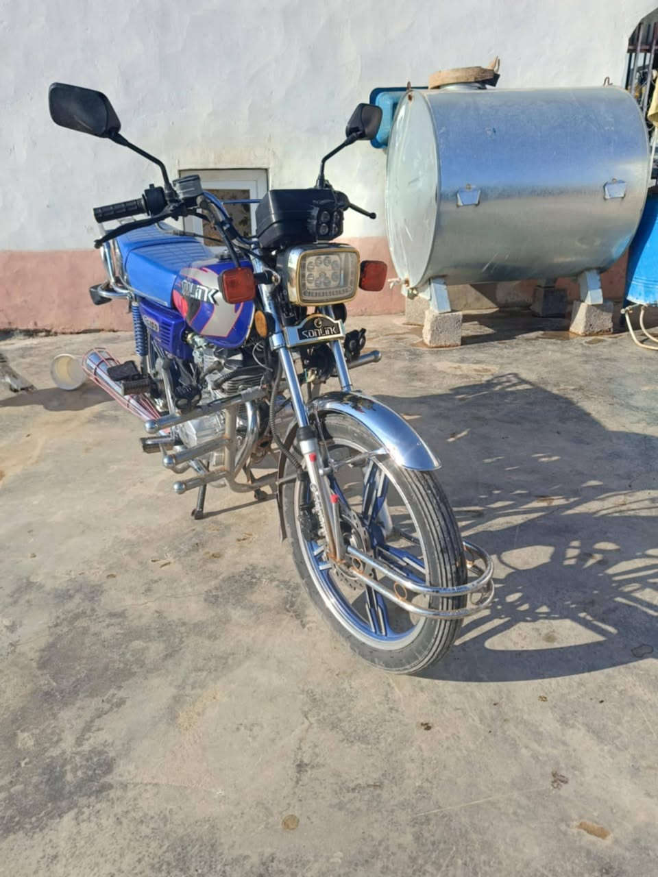 سلام عليكم موطرو سولنك موديل 22 محرك ما مفتوح شرط كهربائيات كله شقاله دبلات شقاله وياله مقص مصطره شرط دبل سويج و منفيس السعر 600 وبي مجال الموطور بعده وضع شركه للستفسار الاتصال على هاذه الرقم ***********
