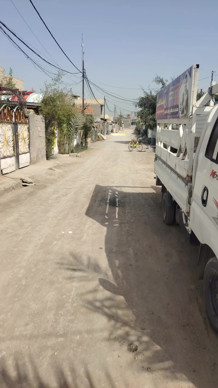 نعيد نشر بسبب وعود كاذبه مشتمل مساحه 125م حي خضير زراعي لبيع بناءبلوك يتكون من مضيف غرفتين نوم ومطبخ وحمام وصحيات وصاله ارضيه سراميك ***********مراجعه مكتب مسعودي
