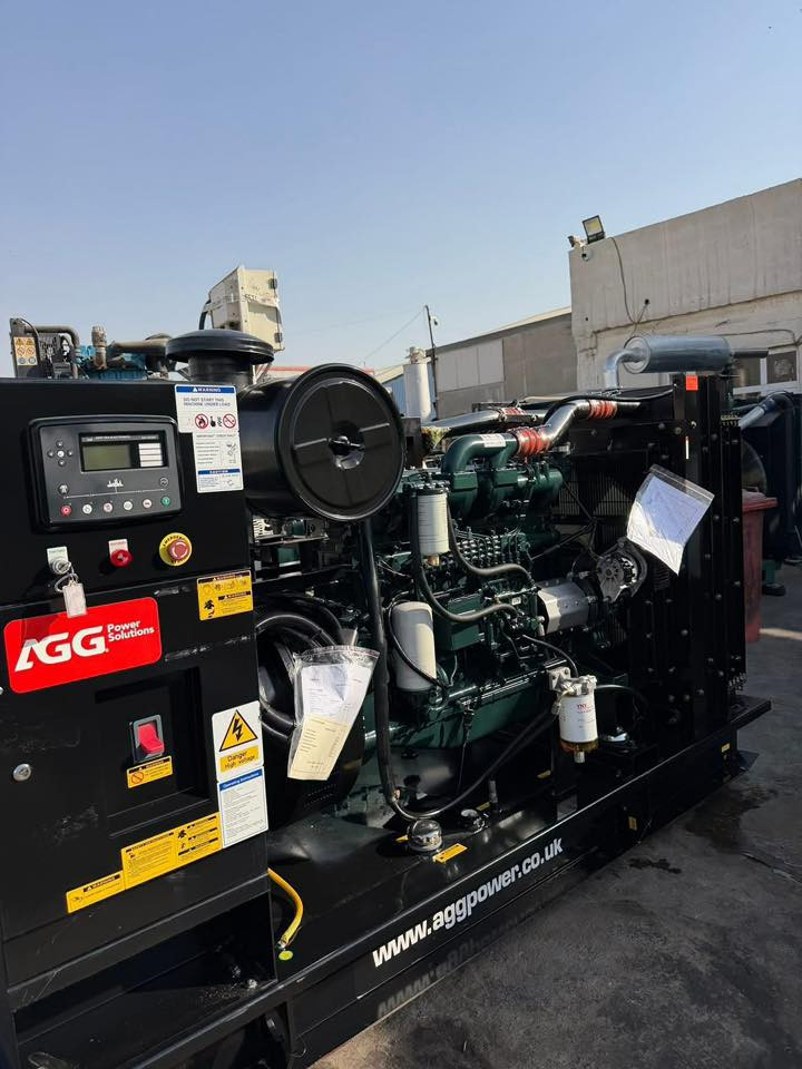 سلام عليكم 

🔥مولد دايو دوسان. بلادي اوربي 🔥.   (Zero hours )

✅6سلندر. حجم كورين. دوسان ✅

✅توليد Leroy -somer330KVA ✅.  موديل 2023
✅سوبر. - انتر كولر - بم كهربائي✅
✅ فول اوتو نضام حمايه شاشه دبسي✅
✅ مولد زيرو صفر ساعه  zero hours ✅

📍عنوان أربيل صناعه جنوبيه 📍
 🚚يوجد توصيل جميع  المحافظات 🚚🚚

***********📞
***********📞
***********📞
***********📞
