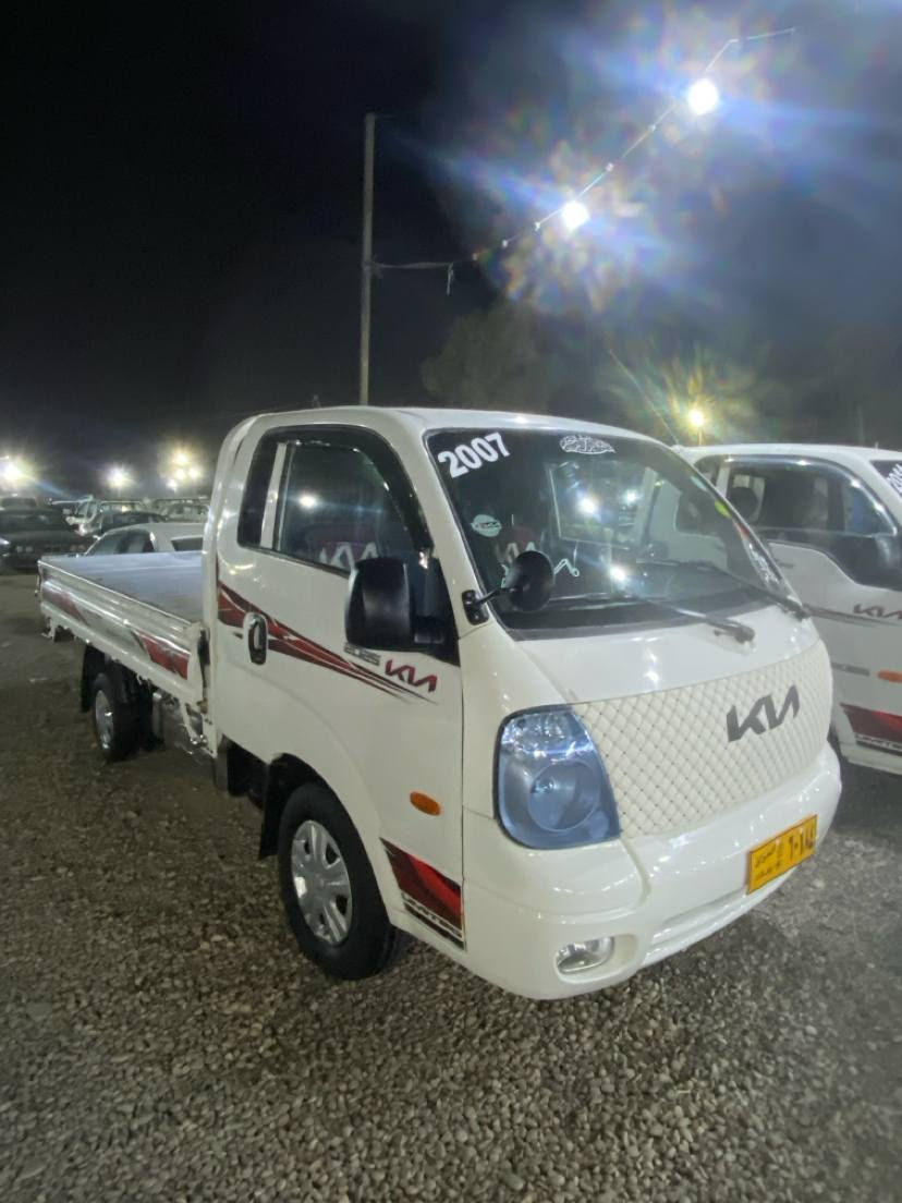 کیا مەکەینە (2700).عادی مەکینەی رەشە
مۆدیلی (٢٠٠٧)  سەنەوی دوباریە  لیدراوی نیە  سیارکە نمونەیە لە جوانی گیرو مەکینەی و اکسلی و تەقە و رەقەو هەمووی بەشەرت سیارکە زور مەزبوتە  شوین هەولیر
***********واتساپ ڤایبەر کورک
