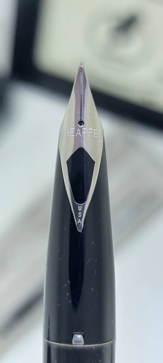 السلام عليكم
سيت شيفر امبيرال 440 غير مستخدم و بالعلبة الاصلية
بلد الصنع :امريكي
تاريخ الصنع :سبعينات
البدن : ريزن فاخر حامل الورق معدني مطلي بالكروم
حجم النبلة : فاين للحبر 1 ملم للجاف
السعر 55،000 دينار عراقي مع علبة حبر 50 مل هدية و 2 لب للجاف
متوفر باللون الاسود و النيلي الغامق و الماروني
التوصيل لجميع محافظات العراق 5000 دينار
للحجز يرجى مراسلتنا عبر الواتساب


**إذا كنت صاحب هذا الإعلان وتريد حذفه لأي سبب، رجاءا أرسل رسالة إلى الدعم الفني**