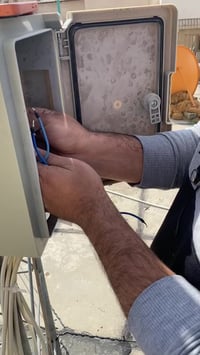 تجربة فحص سماعات الابواق الخارجية في احد مساجد بغداد حيث توجد ٨ سماعات...