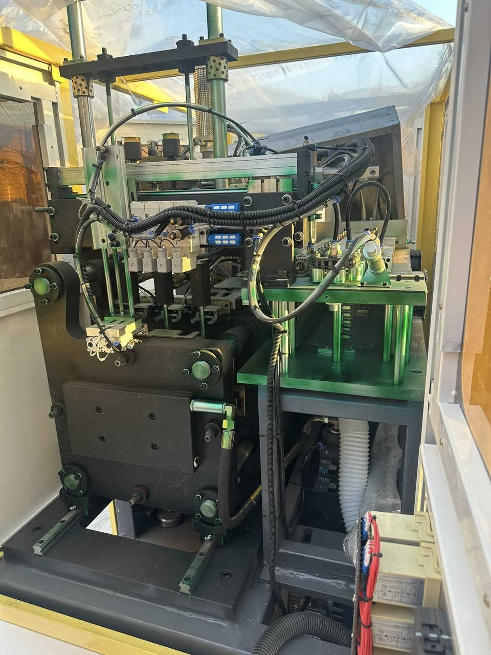 متوفر مكائن نفخ ثلاثيه فول أوتو ماتيك hz
بأسعار مناسبه وكذالك يتوفر جميع قطع الغيار

للأتصال ***********
